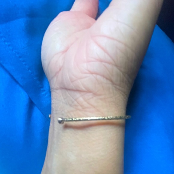 10k to 14k solid, gold bangle bracelet, adjustable - Picture 7 of 8